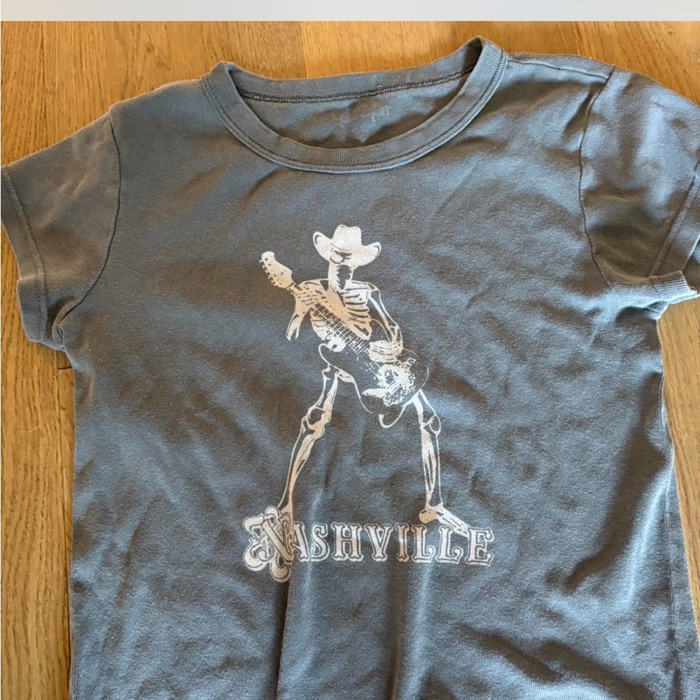Brandy Melville Nashville baby tee